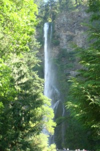 multnomah-falls-2-med2